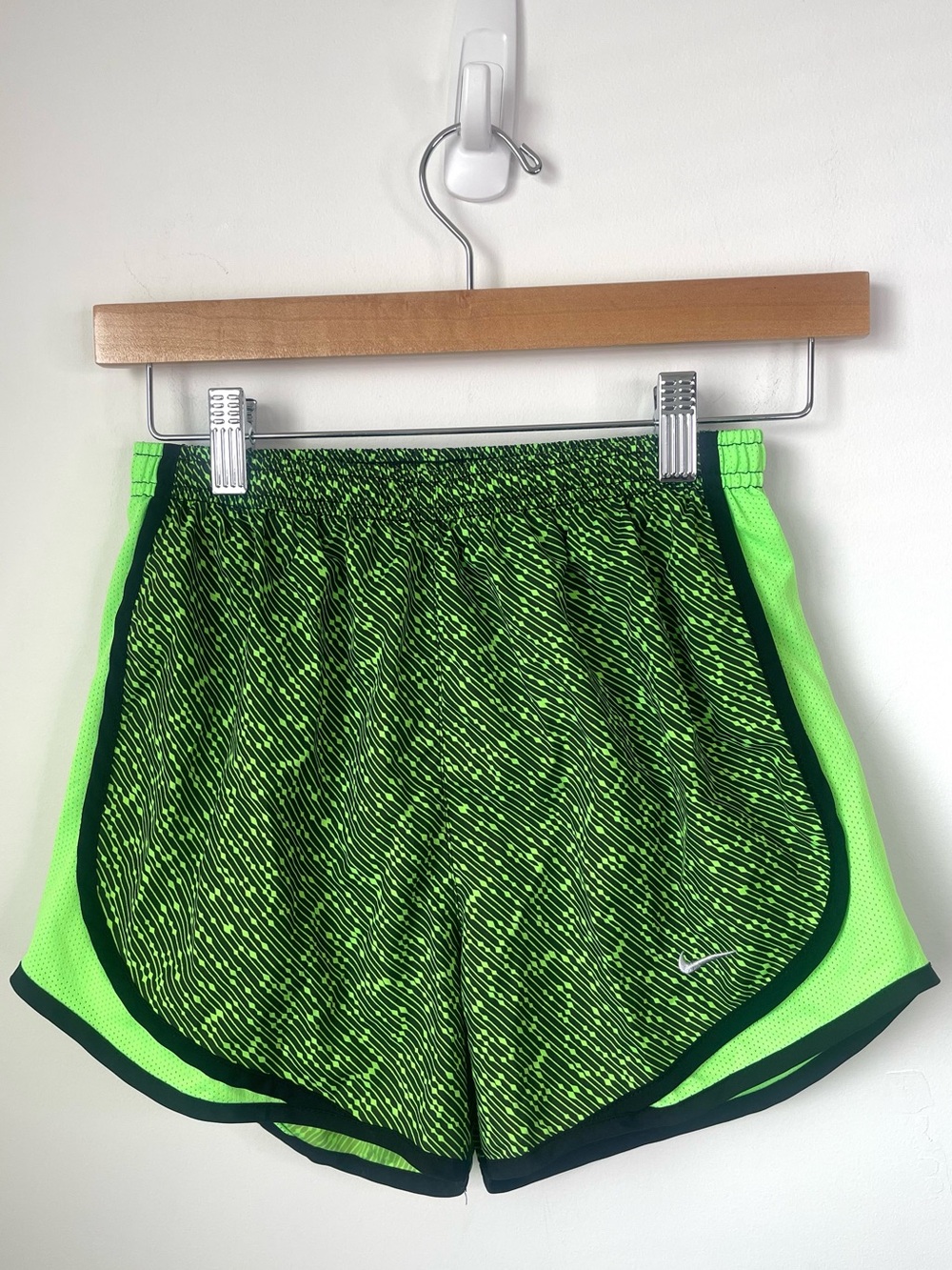 NIKE DRI-FIT women’s Neon Green Running Shorts size XS